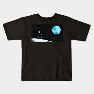 invincible on the moon Kids T-Shirt